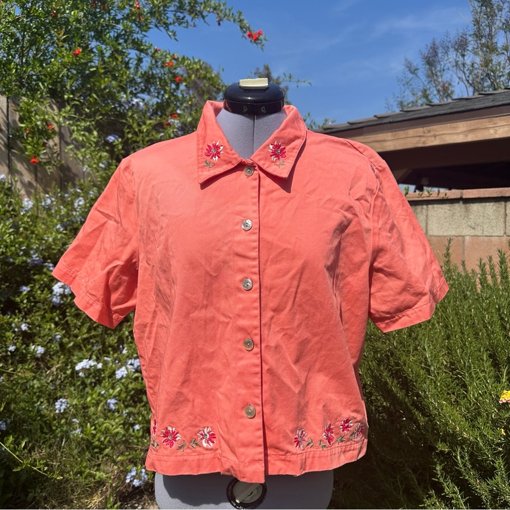 California Concepts 12/14 Large Coral Button Up with Floral Embroidered